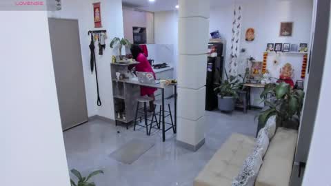 Nahirr online show from May 9, 2026, 2:44 pm