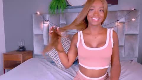  VICTORIA  online show from March 16, 2026, 7:29 pm