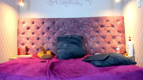 Nahomi online show from March 7, 2026, 5:26 am