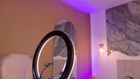 NahomiRoss online show from February 13, 2026, 1:07 pm