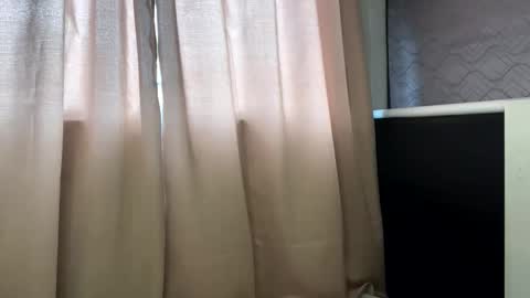 nahomy online show from March 16, 2026, 1:04 pm