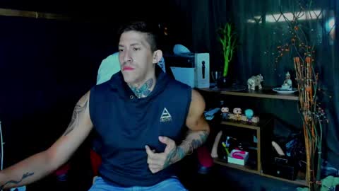 naider_1 online show from March 28, 2026, 6:46 am