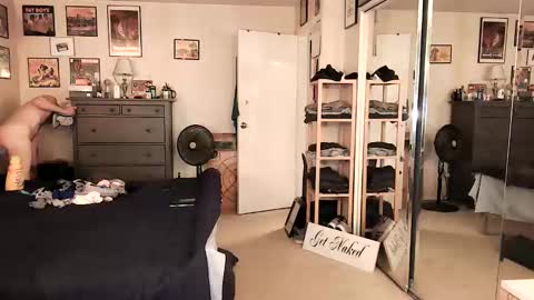 nakedmonkey online show from May 29, 2026, 1:47 am