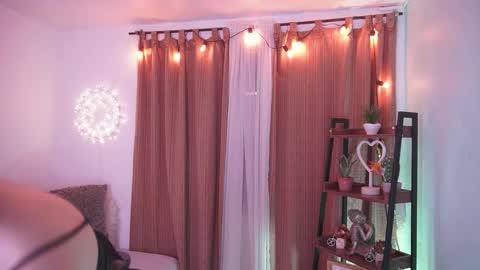 Nalia Adams online show from October 2, 2025, 4:36 pm