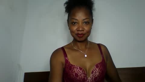 nalinah86 online show from February 24, 2026, 3:48 am