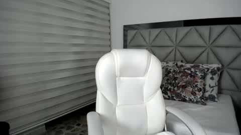 Snapshot of nana_levy chatting on January 24, 2025, 3:54 am Nana levy online show from January 24, 2025, 3:54 am