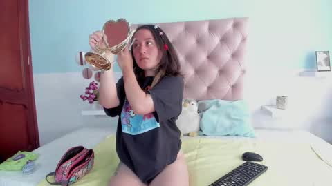 nana_s online show from November 17, 2025, 4:46 pm