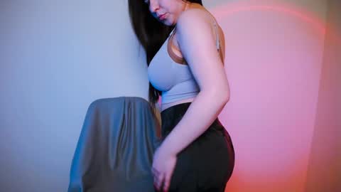 Snapshot of nanafey chatting on January 17, 2025, 1:56 pm your candy online show from January 17, 2025, 1:56 pm