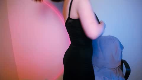 Snapshot of nanafey chatting on February 25, 2025, 4:53 pm your candy online show from February 25, 2025, 4:53 pm