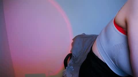 Snapshot of nanafey chatting on March 7, 2025, 8:22 pm your candy online show from March 7, 2025, 8:22 pm