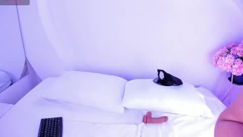 NanaOsaky online show from September 13, 2025, 12:05 pm