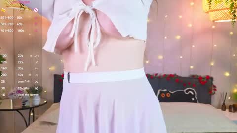 Luna online show from February 15, 2026, 5:04 am