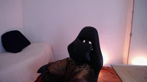 Snapshot of nani_gutierrez chatting on May 13, 2026, 12:30 am Nani online show from May 13, 2026, 12:30 am
