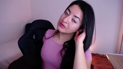 Snapshot of nani_gutierrez chatting on May 18, 2026, 4:46 pm Nani online show from May 18, 2026, 4:46 pm