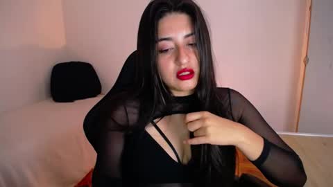 Snapshot of nani_gutierrez chatting on May 24, 2026, 6:02 pm Nani online show from May 24, 2026, 6:02 pm