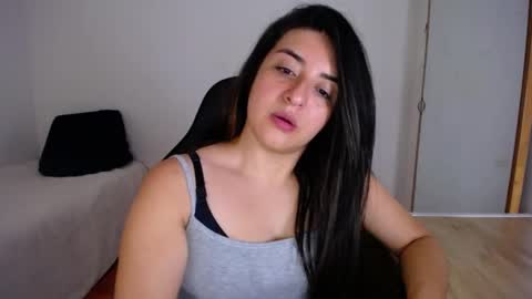 Snapshot of nani_gutierrez chatting on May 28, 2026, 1:36 am Nani online show from May 28, 2026, 1:36 am