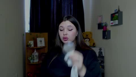 Naomy online show from January 4, 2025, 12:05 pm