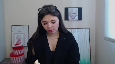 Naomy online show from January 11, 2025, 9:57 am