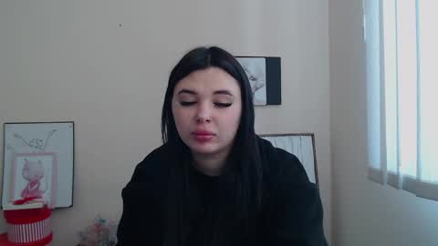 Naomy online show from February 4, 2025, 8:35 am