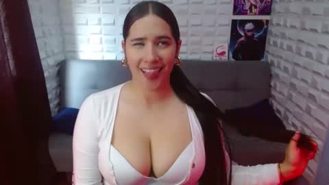 naomi_d online show from December 29, 2024, 7:43 pm