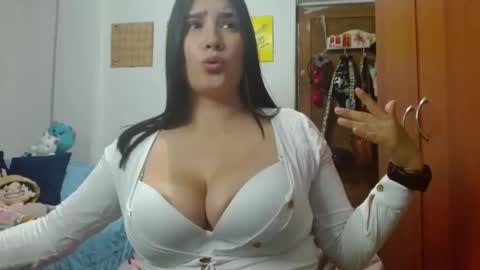naomi_d online show from February 22, 2025, 12:27 am