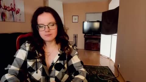 Snapshot of naomi_di chatting on July 13, 2026, 2:09 pm naomi_di online show from July 13, 2026, 2:09 pm