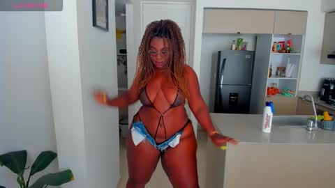 Snapshot of naomi_kiing chatting on February 20, 2026, 4:18 pm Nathalia King online show from February 20, 2026, 4:18 pm