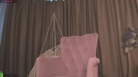 Snapshot of naomi_rias chatting on September 10, 2025, 1:38 am Naomi online show from September 10, 2025, 1:38 am