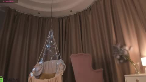 Snapshot of naomi_rias chatting on September 15, 2025, 11:49 pm Naomi online show from September 15, 2025, 11:49 pm