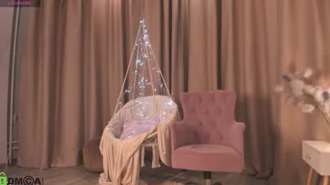 Snapshot of naomi_rias chatting on October 4, 2025, 1:03 am Naomi online show from October 4, 2025, 1:03 am