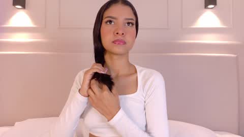 Snapshot of naomiklarc chatting on January 4, 2025, 1:21 pm Naomi Klarc online show from January 4, 2025, 1:21 pm