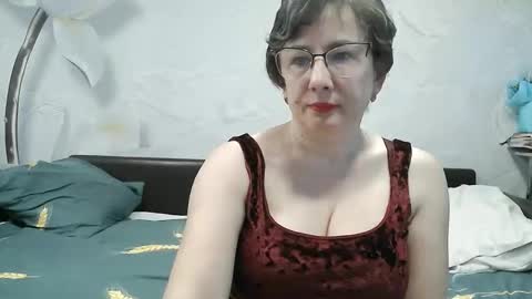 Snapshot of naomimolligan chatting on May 18, 2026, 12:33 pm naomimolligan online show from May 18, 2026, 12:33 pm