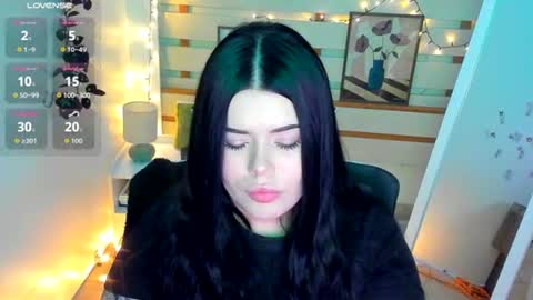 Naomi online show from February 12, 2026, 7:42 pm