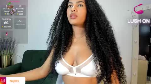 Snapshot of naomixjones1 chatting on March 10, 2025, 2:39 am Naomi     online show from March 10, 2025, 2:39 am