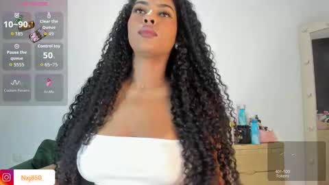 Snapshot of naomixjones1 chatting on September 10, 2025, 7:25 pm Naomi     online show from September 10, 2025, 7:25 pm