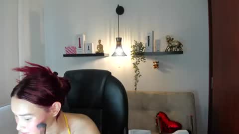 Snapshot of naomy_hot04 chatting on June 21, 2026, 10:01 pm naomy online show from June 21, 2026, 10:01 pm