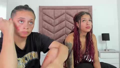 Snapshot of naomyanddany chatting on January 21, 2025, 11:24 pm NaomyAndDany online show from January 21, 2025, 11:24 pm