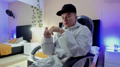 Nascary Fox online show from November 2, 2025, 12:51 pm