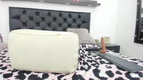 Snapshot of nashira_robert chatting on December 3, 2024, 3:41 am Debora online show from December 3, 2024, 3:41 am