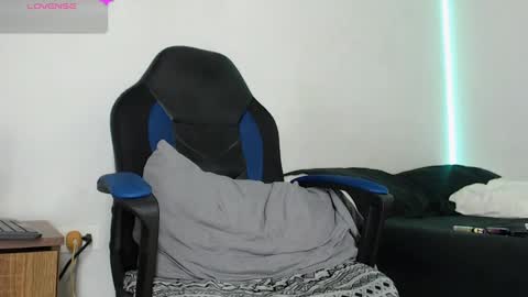 nassh_18 online show from January 17, 2025, 12:31 am