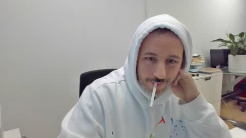 Snapshot of nassobout chatting on February 20, 2025, 9:42 pm nassobout online show from February 20, 2025, 9:42 pm