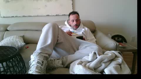 Snapshot of nassobout chatting on February 22, 2025, 3:25 pm nassobout online show from February 22, 2025, 3:25 pm