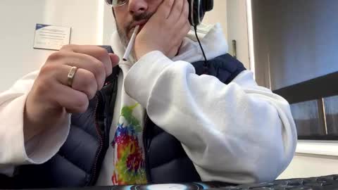 nassobout online show from April 7, 2026, 10:53 pm