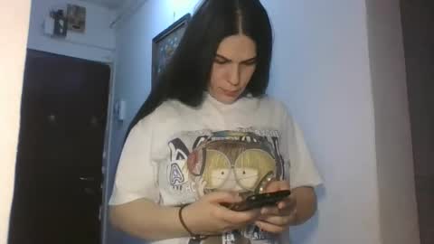 CATHERINE online show from March 27, 2026, 3:45 am