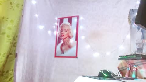 Snapshot of nat_ardient chatting on June 19, 2026, 3:38 pm Nat ardent online show from June 19, 2026, 3:38 pm