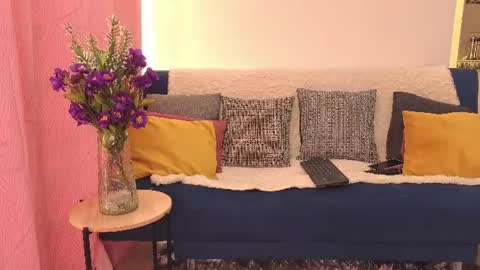 Snapshot of natakinski chatting on June 19, 2026, 8:01 pm NataKinski online show from June 19, 2026, 8:01 pm