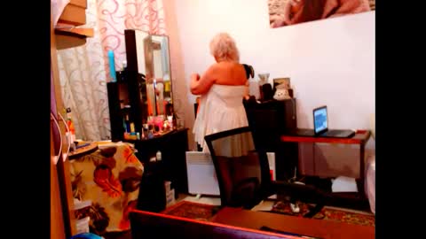 Snapshot of natali7634 chatting on February 16, 2025, 5:48 pm natali online show from February 16, 2025, 5:48 pm