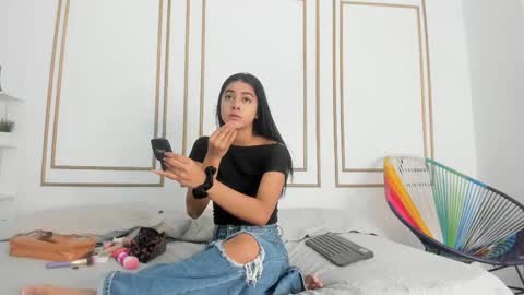 Snapshot of natalia_aguirre chatting on February 22, 2025, 12:19 pm Naty  online show from February 22, 2025, 12:19 pm