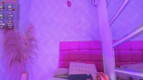 Snapshot of natalia_aguirre chatting on February 26, 2025, 12:25 pm Naty  online show from February 26, 2025, 12:25 pm