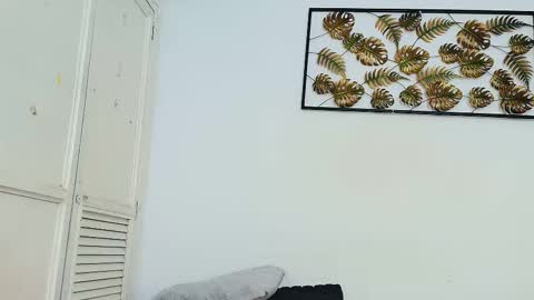 Snapshot of natalia_aguirre chatting on September 14, 2025, 12:15 pm Naty  online show from September 14, 2025, 12:15 pm